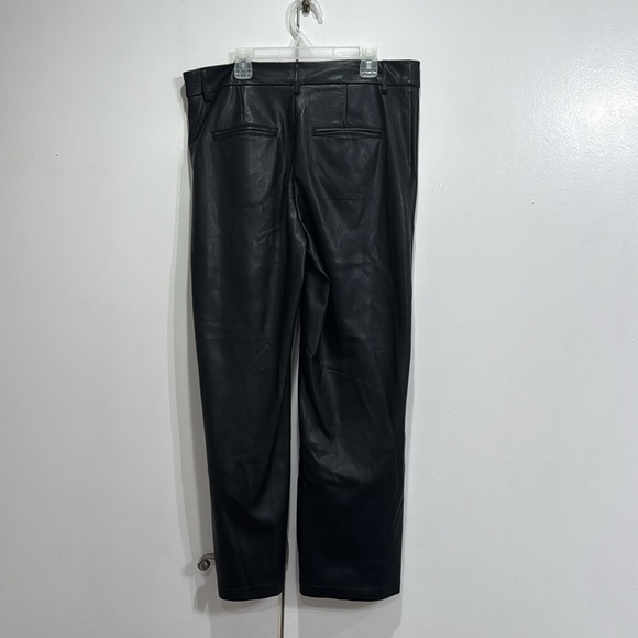 7 For All Mankind Black Vegan Leather Trousers Size Medium - Picture 5 of 5